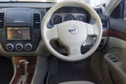 TOYOTA BLUEBIRD SYLPHY preview 3