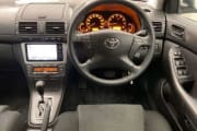 TOYOTA AVENSIS preview 3