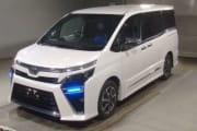 TOYOTA VOXY preview 1
