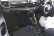 TOYOTA YARIS HYBRID preview 3