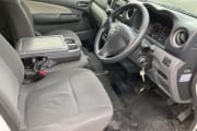 TOYOTA NV350 CARAVAN preview 3