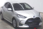 TOYOTA YARIS HYBRID preview 1