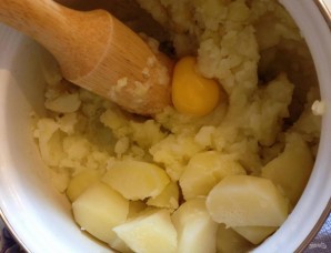 Зразы картофельные с мясом в духовке - фото шаг 2
