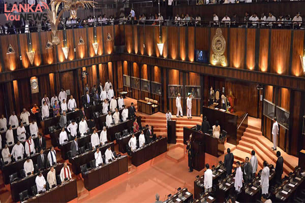ආණ්ඩුවේ මැති ඇමතිවරු සියලු දීමනා අරන්! ජනවාරියේ මැතිසබේ සමස්ත වියදම ලක්ෂ 720 යි