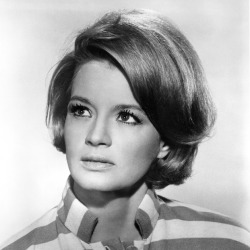 Angie Dickinson
