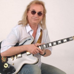 David Lebón