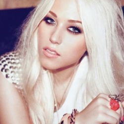 Amelia Lily