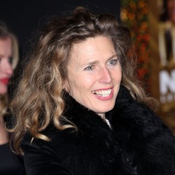 Sophie B. Hawkins