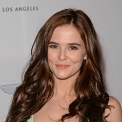 Zoey Deutch