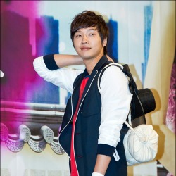 Hyun-Woo Ji