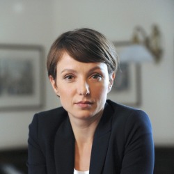 Julia Koschitz