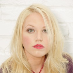 Adrienne Frantz