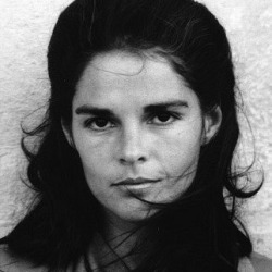 Ali MacGraw