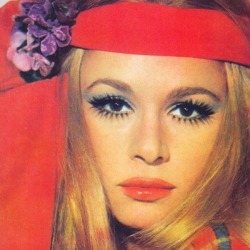 Aliki Vougiouklaki