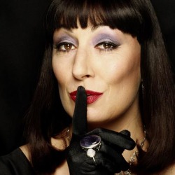 Anjelica Huston