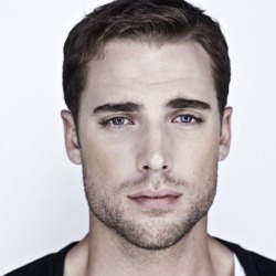 Dustin Milligan