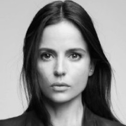 Elena Anaya