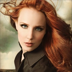 Simone Simons