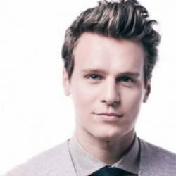 Jonathan Groff
