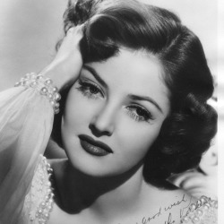 Martha Vickers