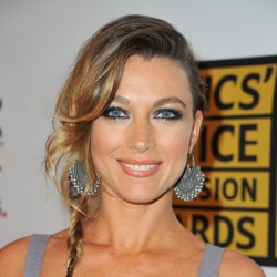 Natalie Zea