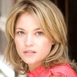 Nicki Aycox