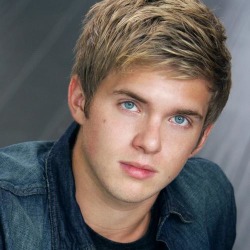Chris Brochu