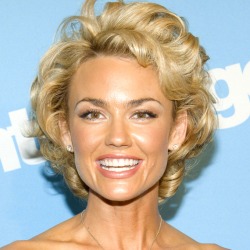 Kelly Carlson