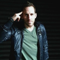 Chuck Comeau