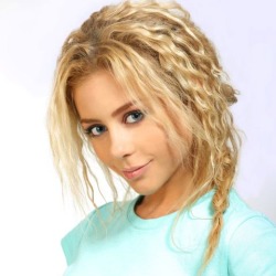 Tina Karol