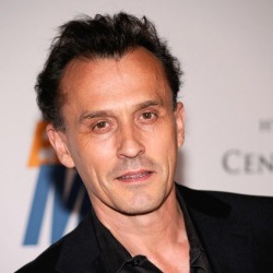 Robert Knepper