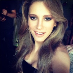 Serenay Sarikaya