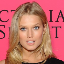 Toni Garrn