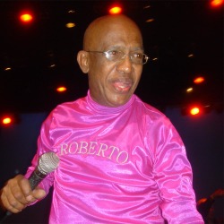Roberto Roena