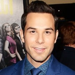 Skylar Astin