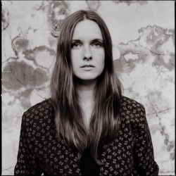 Nina Kinert