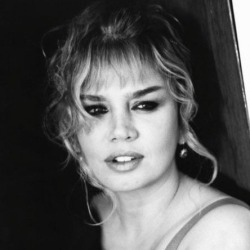 Sezen Aksu