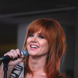 Vanessa Amorosi
