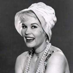 Dorothy Provine