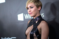 Голая актриса, певица Miley Cyrus фото, эротика, картинки - фотосессия из мужского журнала GQ на Xuk.ru! Фото 33