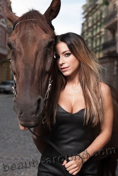 Ani Lorak фото с лошадью