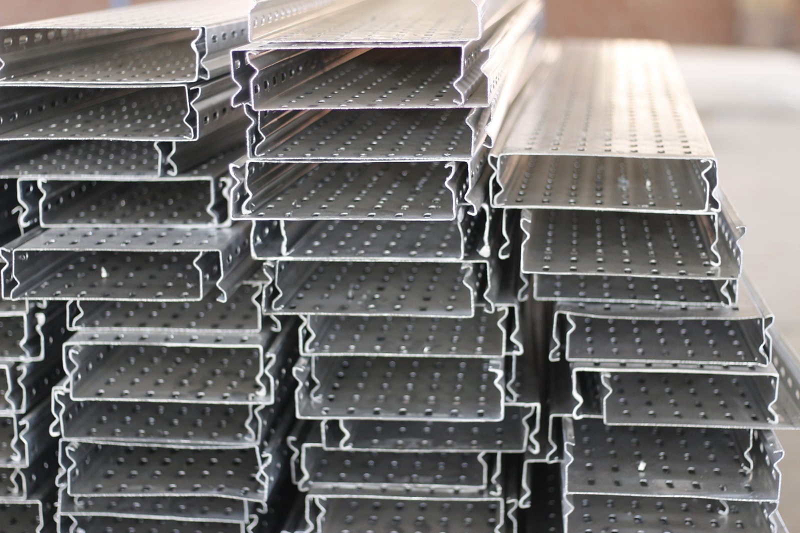 Rovana Trade cable tray and ladder solutions