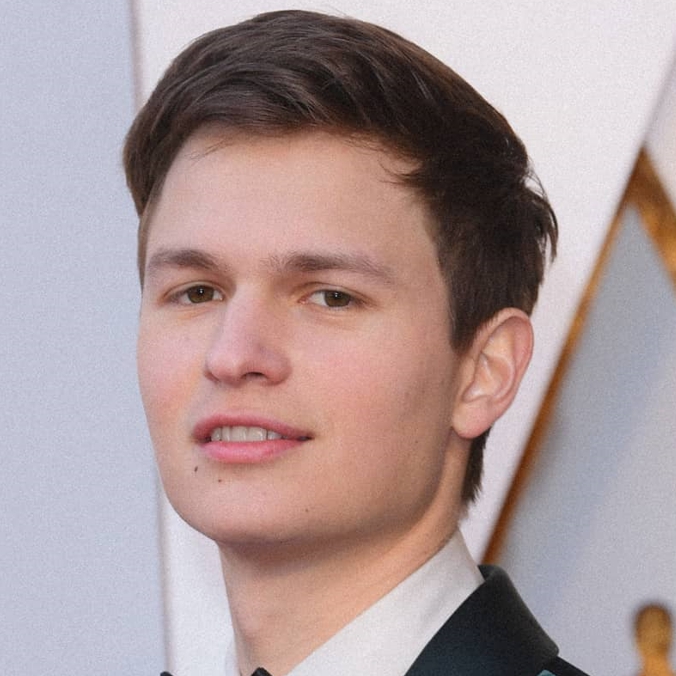 Актер и певец Энсел Эльгорт (Ansel Elgort)