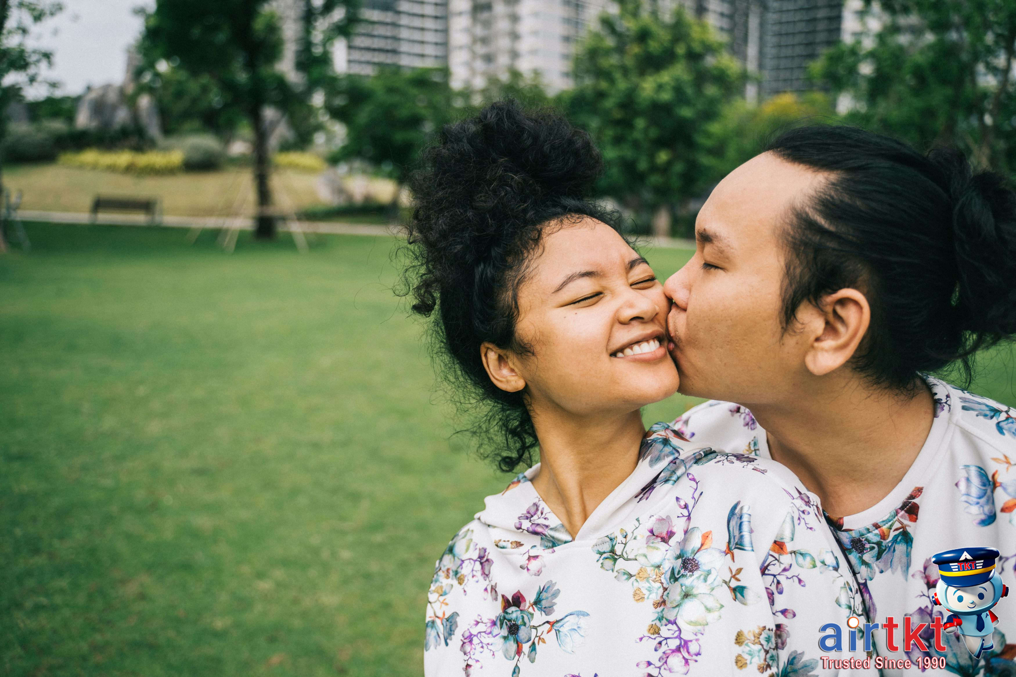 Traveler wondering about tipping customs internationally