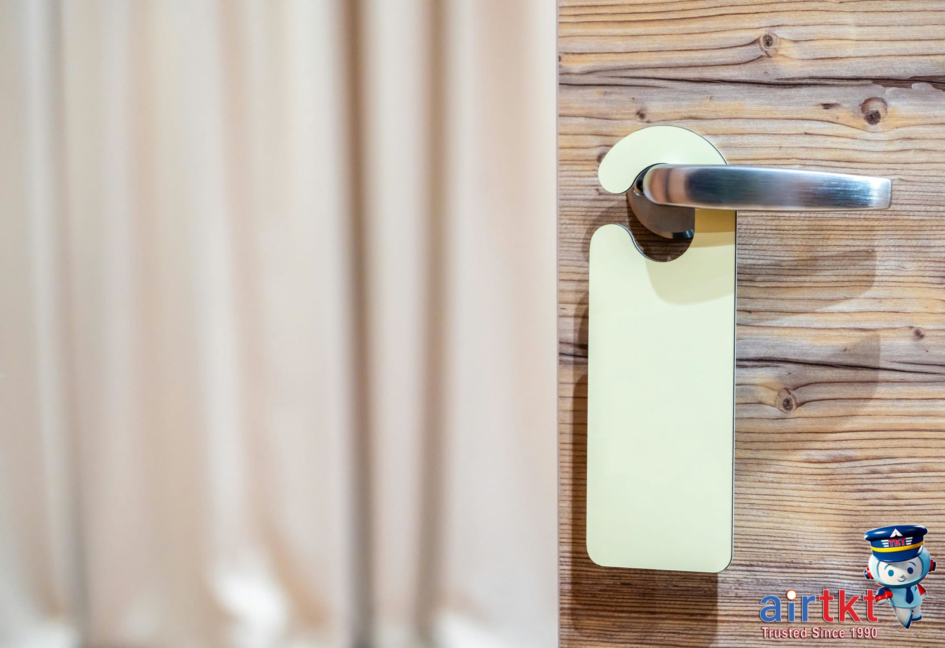 Hotel seasonal pricing charts and calendars