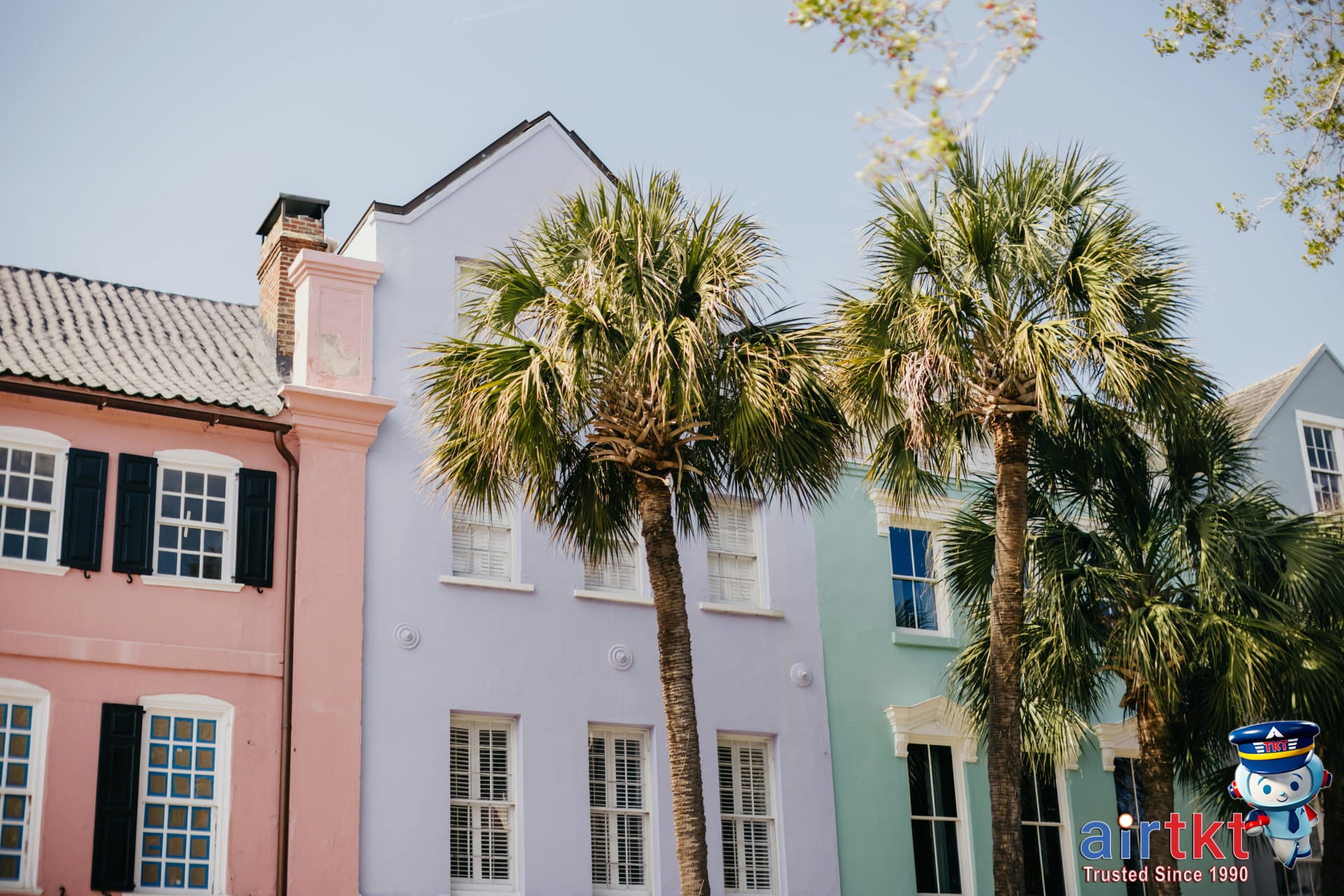 Rainbow Row colorful historic houses in Charleston