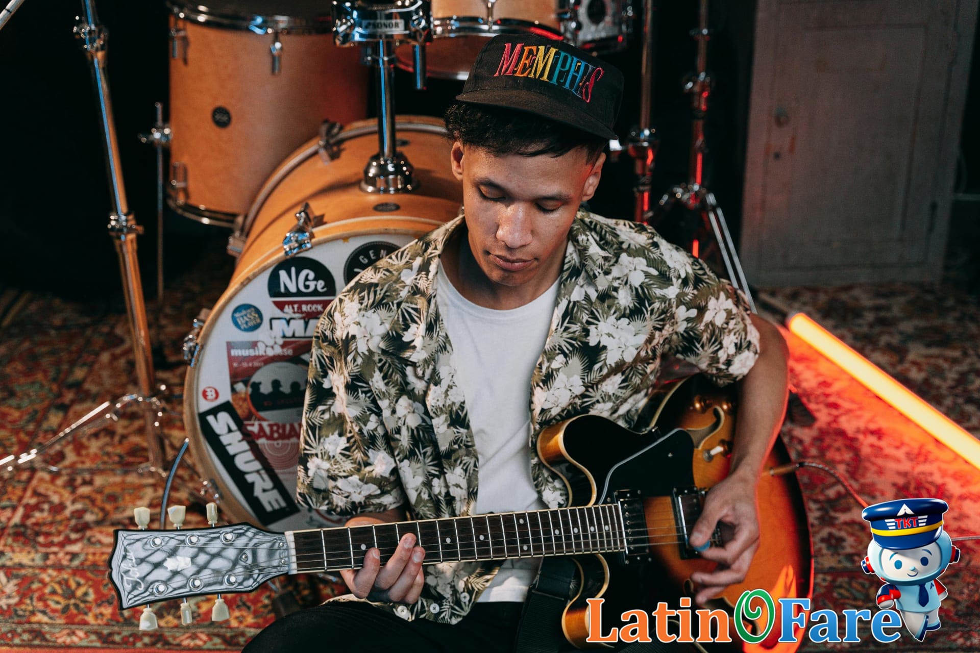 Sunset view of the Memphis skyline over the Mississippi River