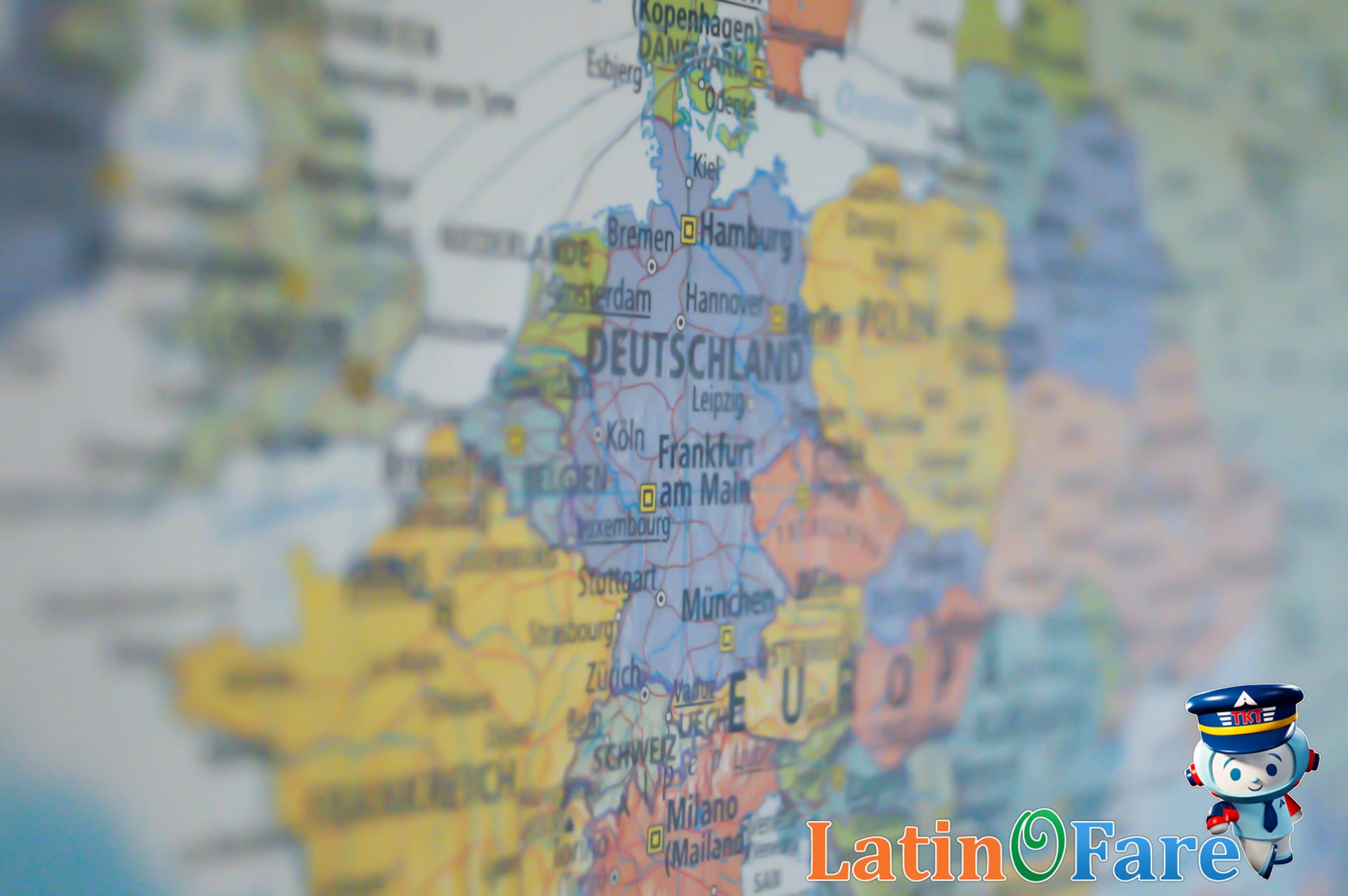 La Tomatina festival crowd in Buñol