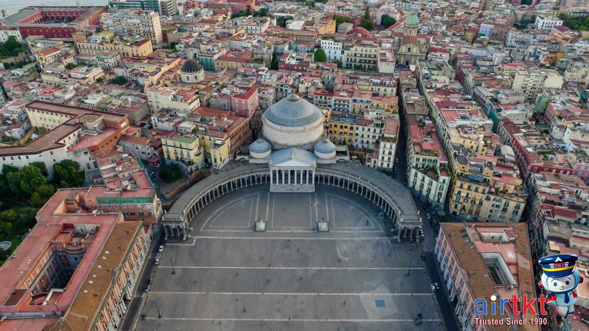 Street scene in Naples, Italy