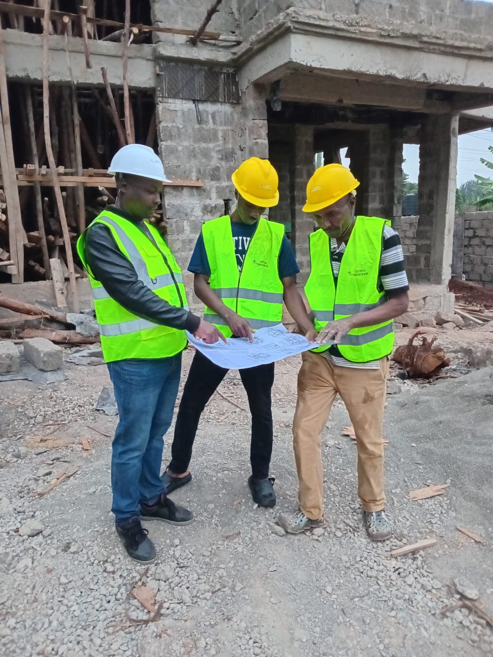 From Blueprint to Reality: Earthplan’s Architect and Engineers at Work